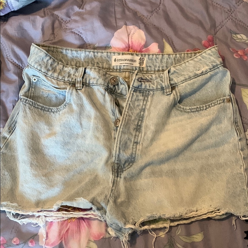 State of Mind Blue Jean Shorts with Distressed Hem size 8